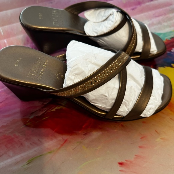 Italian Shoemakers Wedge Heeled Sandals - Picture 2 of 13